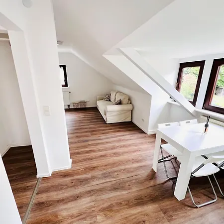 Deluxe Zuffenhausen Apartment